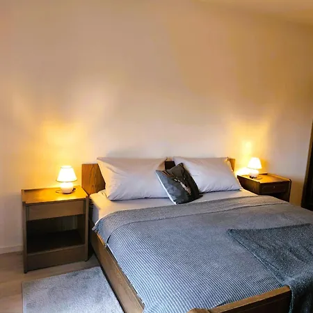 Zum Dorfwirt Hotel *