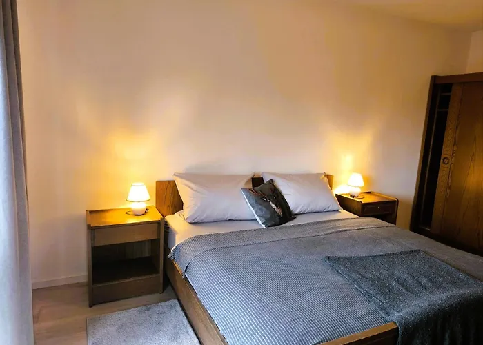 Zum Dorfwirt Hotel *